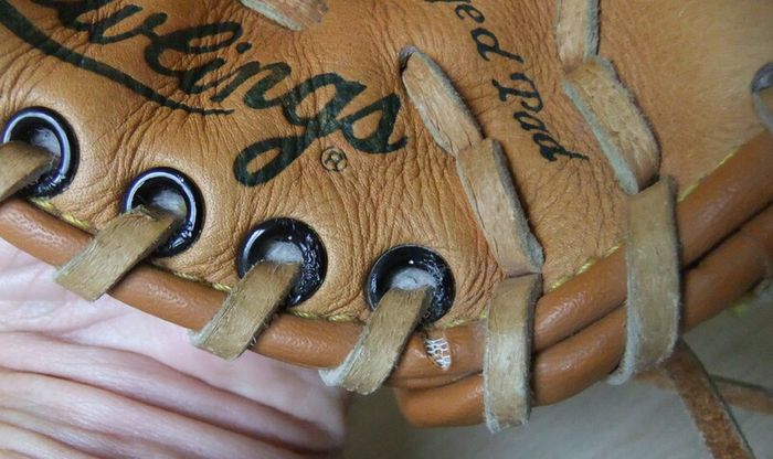Old Rawlings Baseball Glove