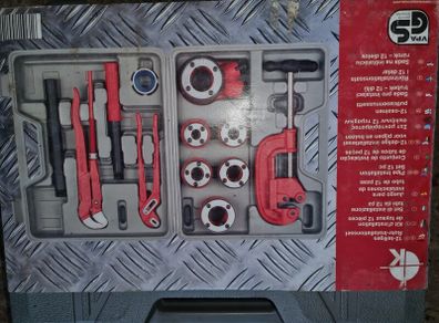 Pipe cutter plumbing