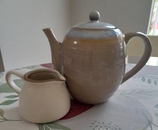 Carrig donn teapot