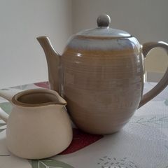 Carrig donn teapot