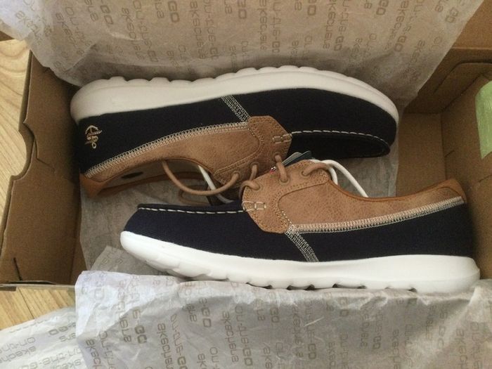 Skechers