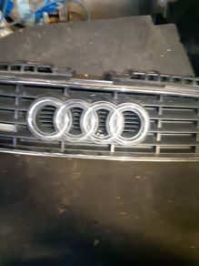 Audi A3 2004 -2009 8p Front Top Centre Bumper Grill 8p3853651