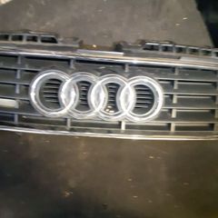 Audi A3 2004 -2009 8p Front Top Centre Bumper Grill 8p3853651