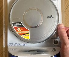 Sony Walkman D-EJ021 Portable CD Player With G-Protection NEW IN BOX (2006 model)