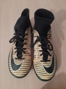 Football boots (astro)