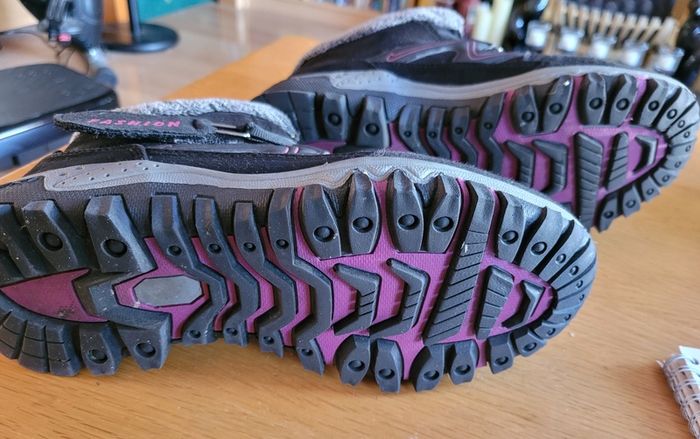 Thermal hiking shoes - ancle boots size 6