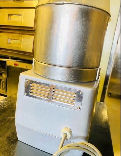 Robot Coupe R 302 Professional Commercial Food Processor Used, Perfect Working Condition