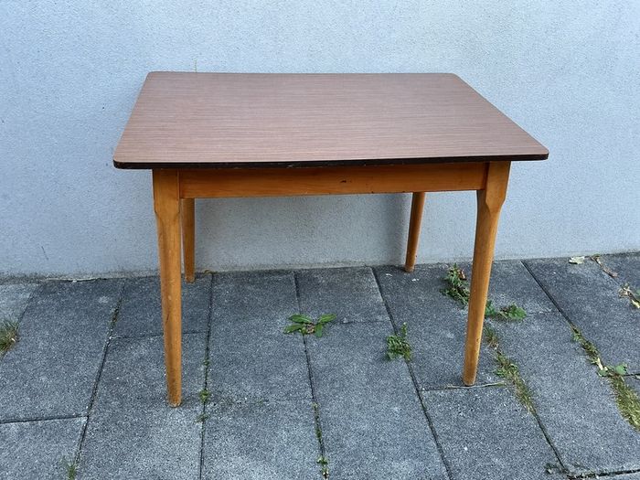Formica Table
