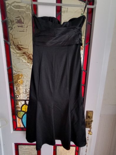 Ladies Dresses 8/10