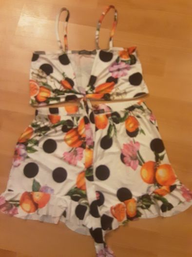 Beach/"Boohoo" Fashionable Silky Lightweight Beach or Pool Outfit .. Size:12 UK .. 40 EU Heavily Reduced