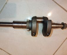 Briggs & Stratton V-Twin Crankshaft 595707 / 699700