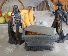 Pirates of the Caribbean: Cursed Jack Sparrow vs. Barbossa Deluxe Set