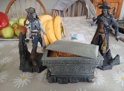 Pirates of the Caribbean: Cursed Jack Sparrow vs. Barbossa Deluxe Set