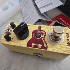 mooer wood verb acoustic guitar reverb pedal