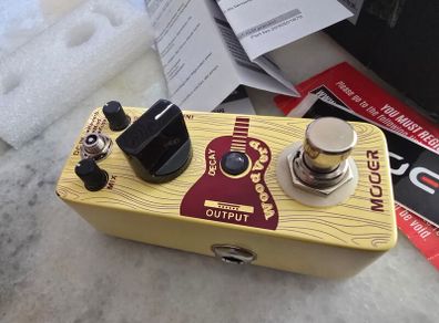 mooer wood verb acoustic guitar reverb pedal