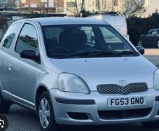 Toyota yaris breaking