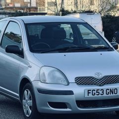 Toyota yaris breaking