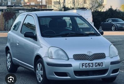 Toyota yaris breaking
