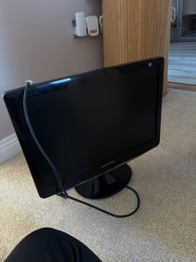FREE Samsung 19 Monitor