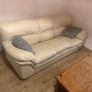 free sofa Image 2