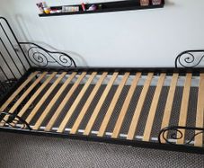Ikea extendable single bed frame 80x200 cm with foam mattress