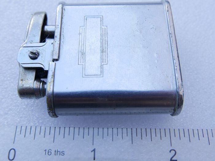 Vintage Ronson Whirlwind Lighter (in working order)
