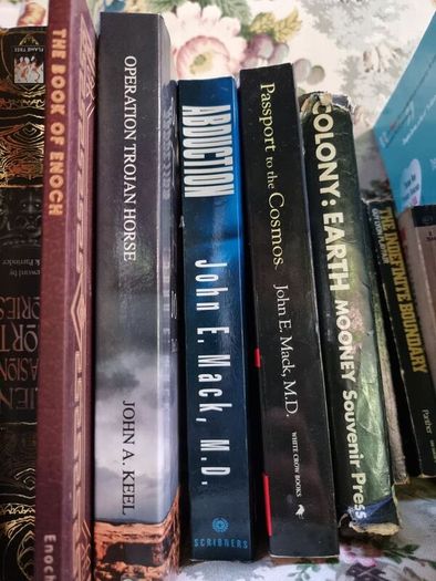 ufology, UFOs, aliens, extraterrestrials 12 book bundle