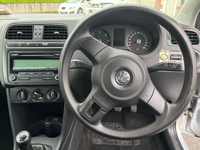 Volkswagen Polo 2011 - 1.2 TDI MANUAL - Silver