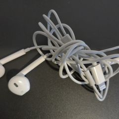 Original Apple EarPods with Lightning Connector for iPhone XR XS MAX X 8 7 Plus