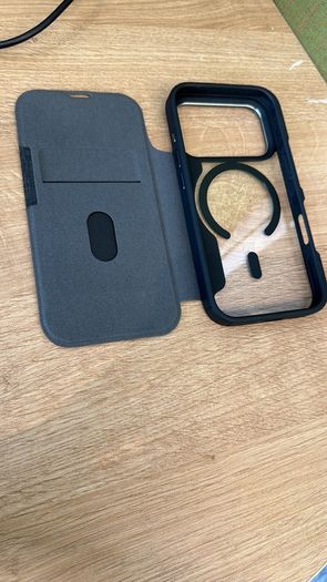 iPhone 17 Pro case from Qdos - Black (New)