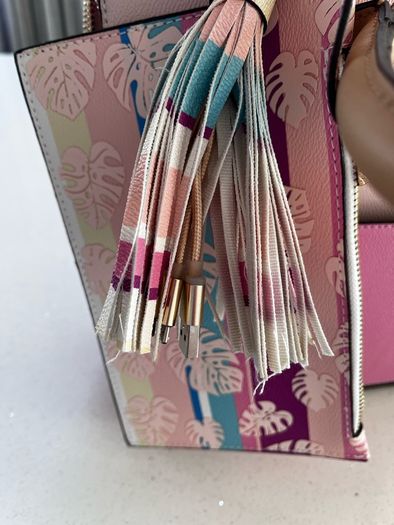 Practically new Parfois Ladies Laptop Bag & comes with 3in1 matching charging cable