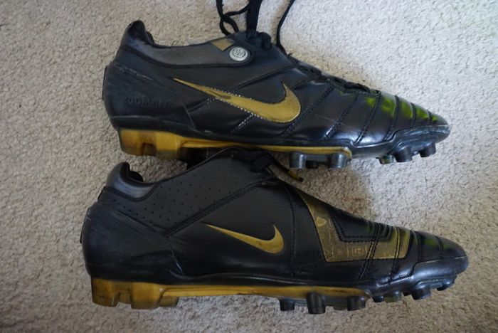 Football Boots Nike Total 90 Supremacy Black/Gold (2006) Size 7.5UK FG