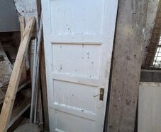 Shaker panel interior door with lockset