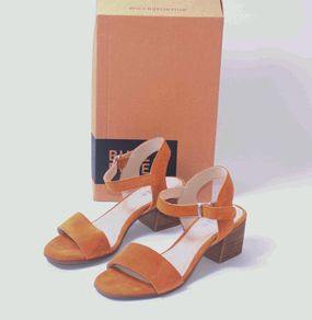 Bull Boxer Shoes Size 6