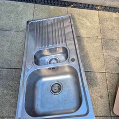 Stainless steel sink
