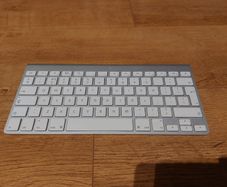 Apple wireless / magic keyboard A1314