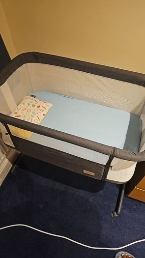 baby cot