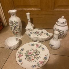 anysley Pembroke free postage
