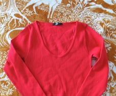 Women's top red