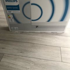 New Philips 32inch smart tv with ambilight