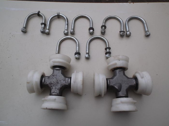 Austin 1800 / 2200 Drive Couplings.