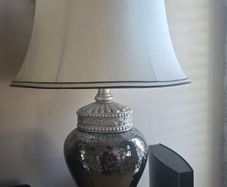 Large Ornate lamp 30 euro