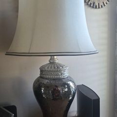 Large Ornate lamp 30 euro