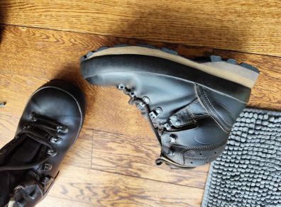 ladies meindl hiking boots