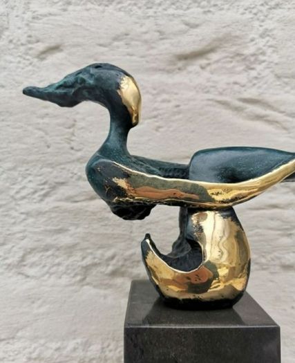 Sculpture Of A Sitting Lady (32cm, 4kg) - Bronze, Marble, Signed