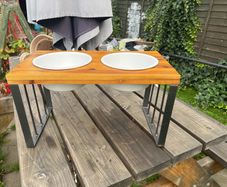 dog bowls on stand