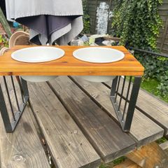 dog bowls on stand