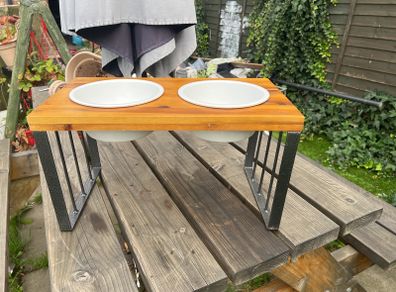 dog bowls on stand