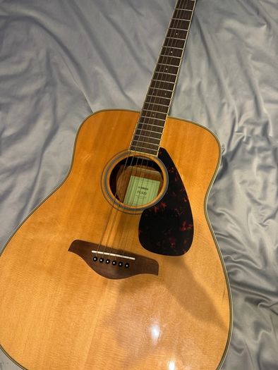Yamaha guitar fg820