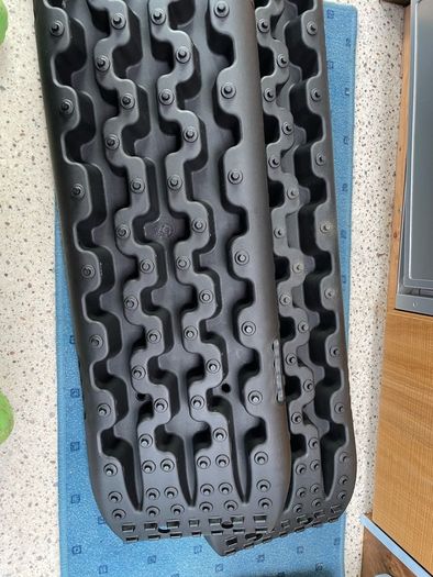 Rhino 4x4 Escape Recovery Track Ladder 10t Off Roading Traction Grip Winter Boards Sand/Mud/Snow x2